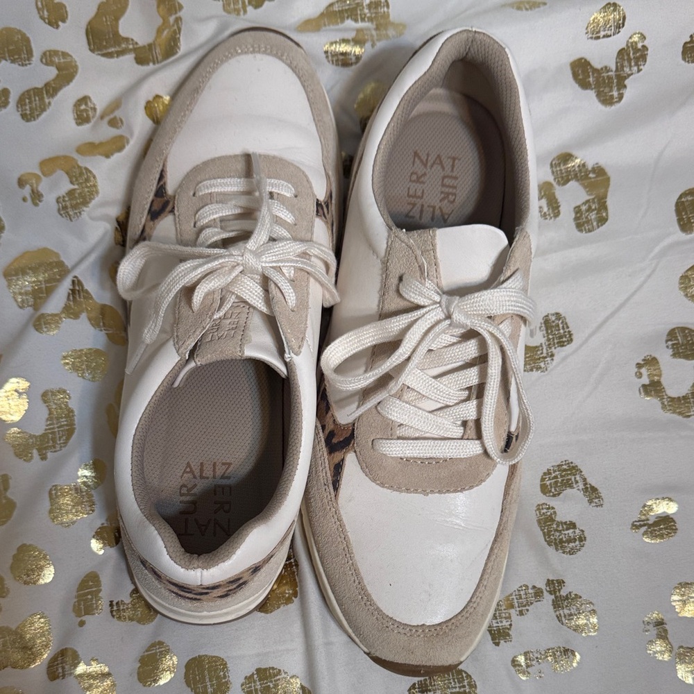 Naturalizer Women's White and Tan Sneakers